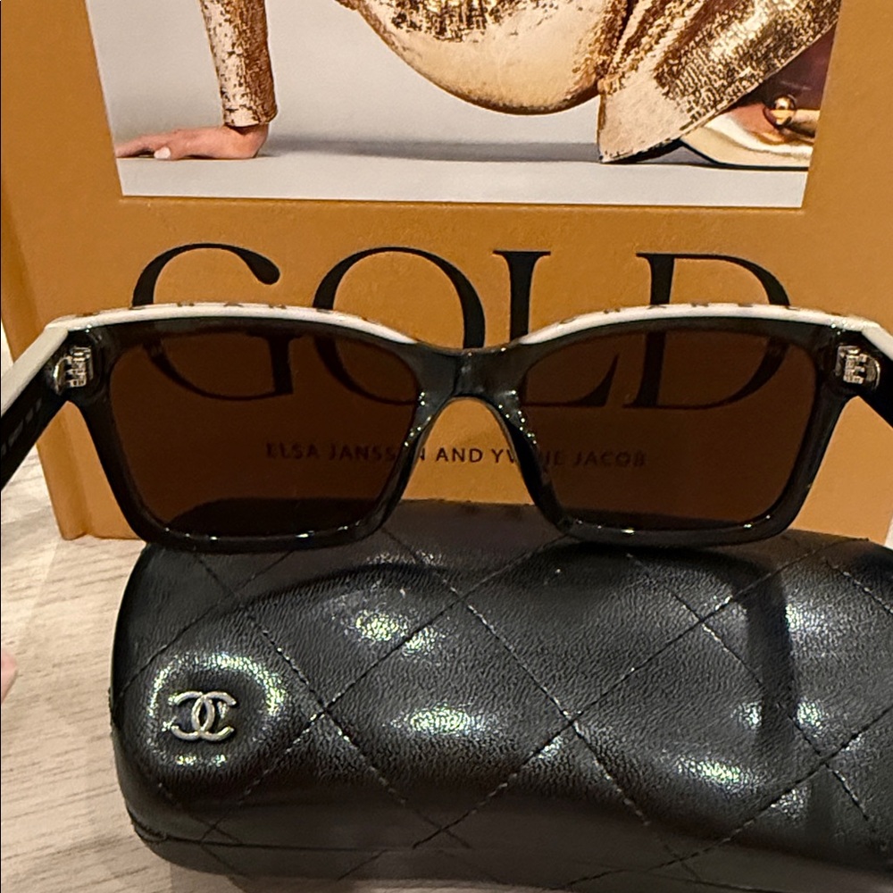 Chanel Logo Sunglasses NEW Black White Full Set Square Frame - Picture 8 of 11